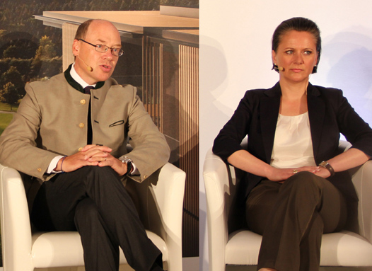 Christian Harisch und Andrea Morgner-Miehlke präsentieren das Projekt der Presse.