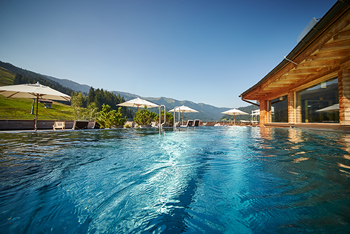 © Holzhotel Forsthofalm
