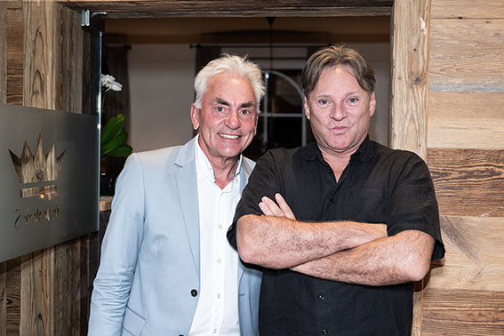 Peter Mayer, Hotelchef und Heinz Hanner